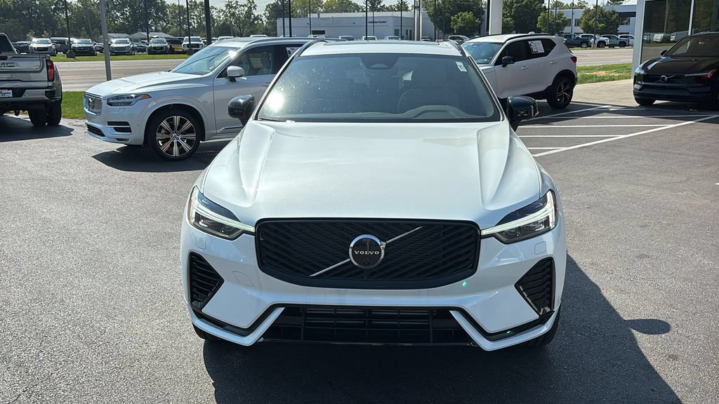 New 2026 Volvo XC60 T8 Plus w/ Protection Package Premier AWD/4WD image 4