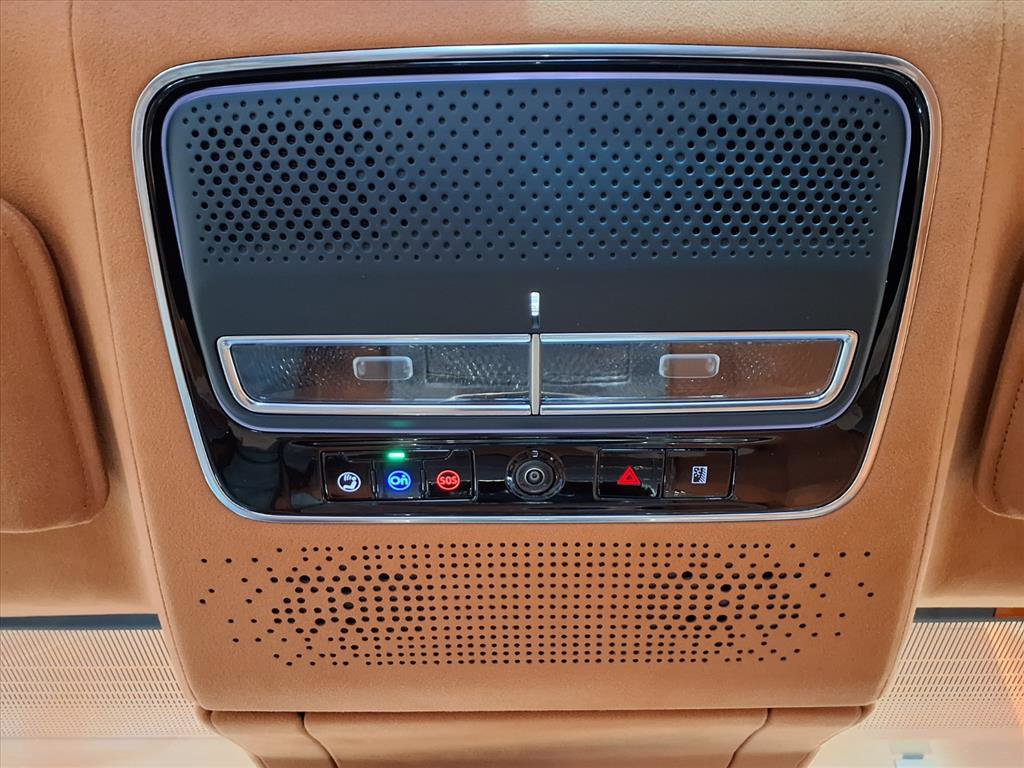 New 2025 Cadillac Celestiq image 8