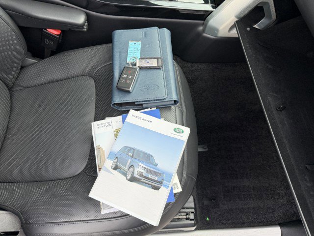 Used 2019 Land Rover Range Rover Long Wheelbase Supercharged image 19