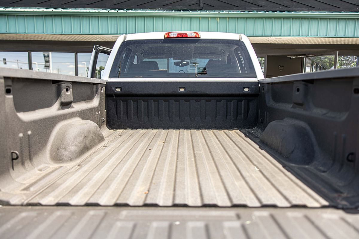 Used 2019 Chevrolet Silverado 2500 W/T AWD/4WD image 16