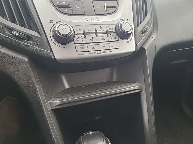 Used 2017 Chevrolet Equinox LT w/ Convenience Package image 16