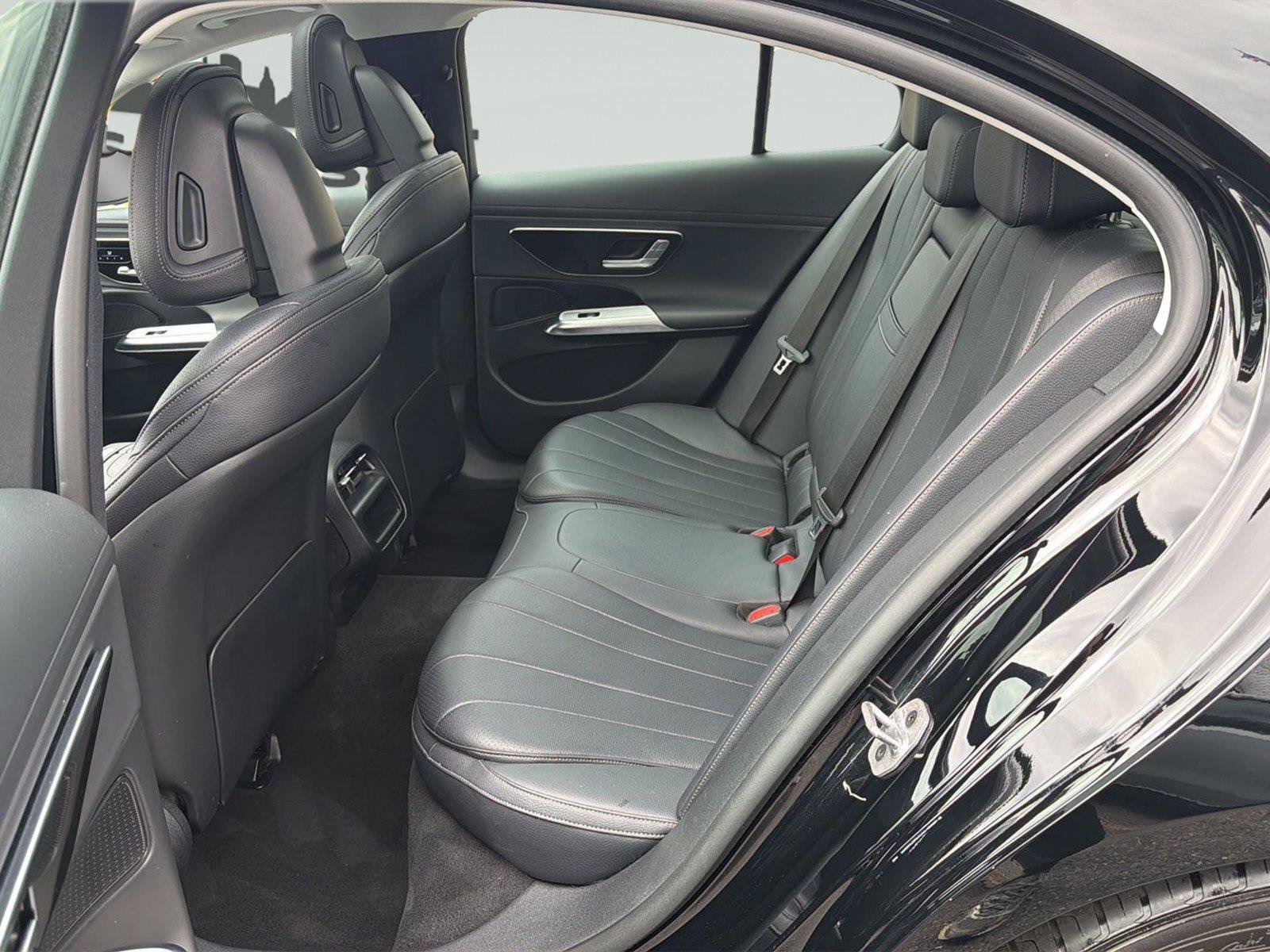 Used 2025 Mercedes-Benz E 350 4MATIC Sedan w/ Winter Package image 26