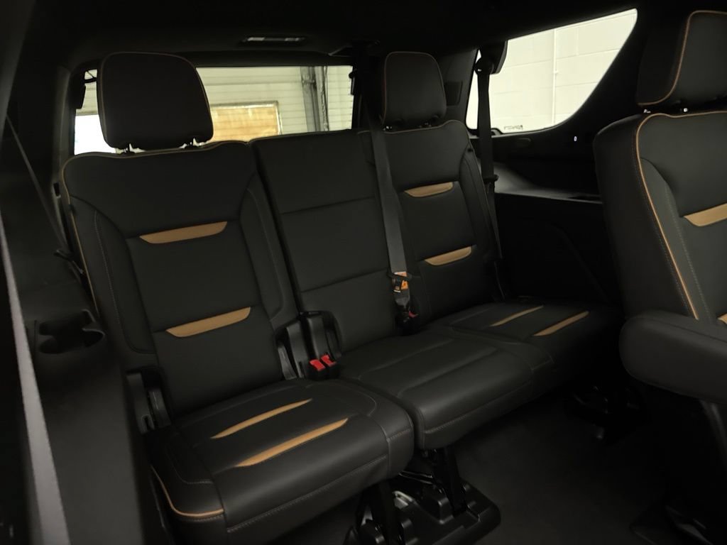 Used 2024 GMC Yukon AT4 w/ Technology Package AWD/4WD image 63