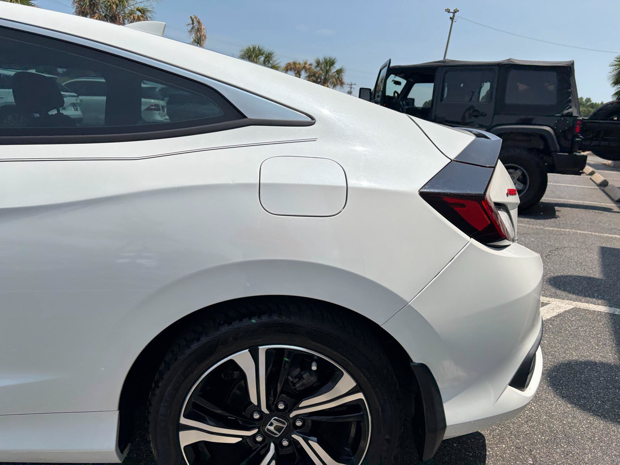 Used 2017 Honda Civic Touring image 9