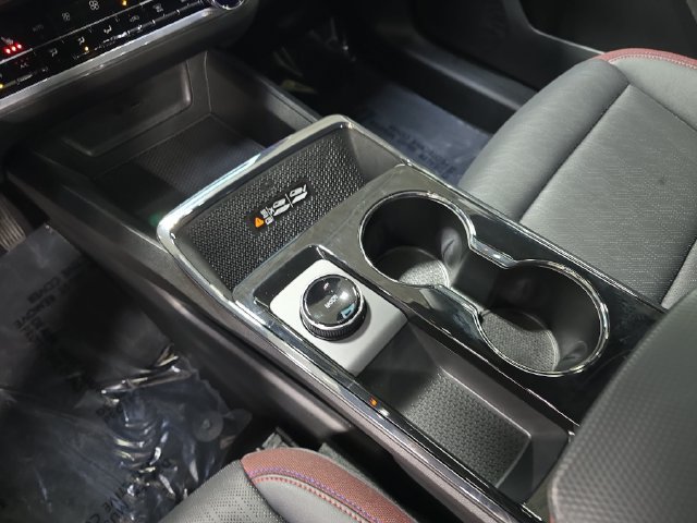 New 2026 Chevrolet Equinox RS w/ Convenience Package III FWD image 28