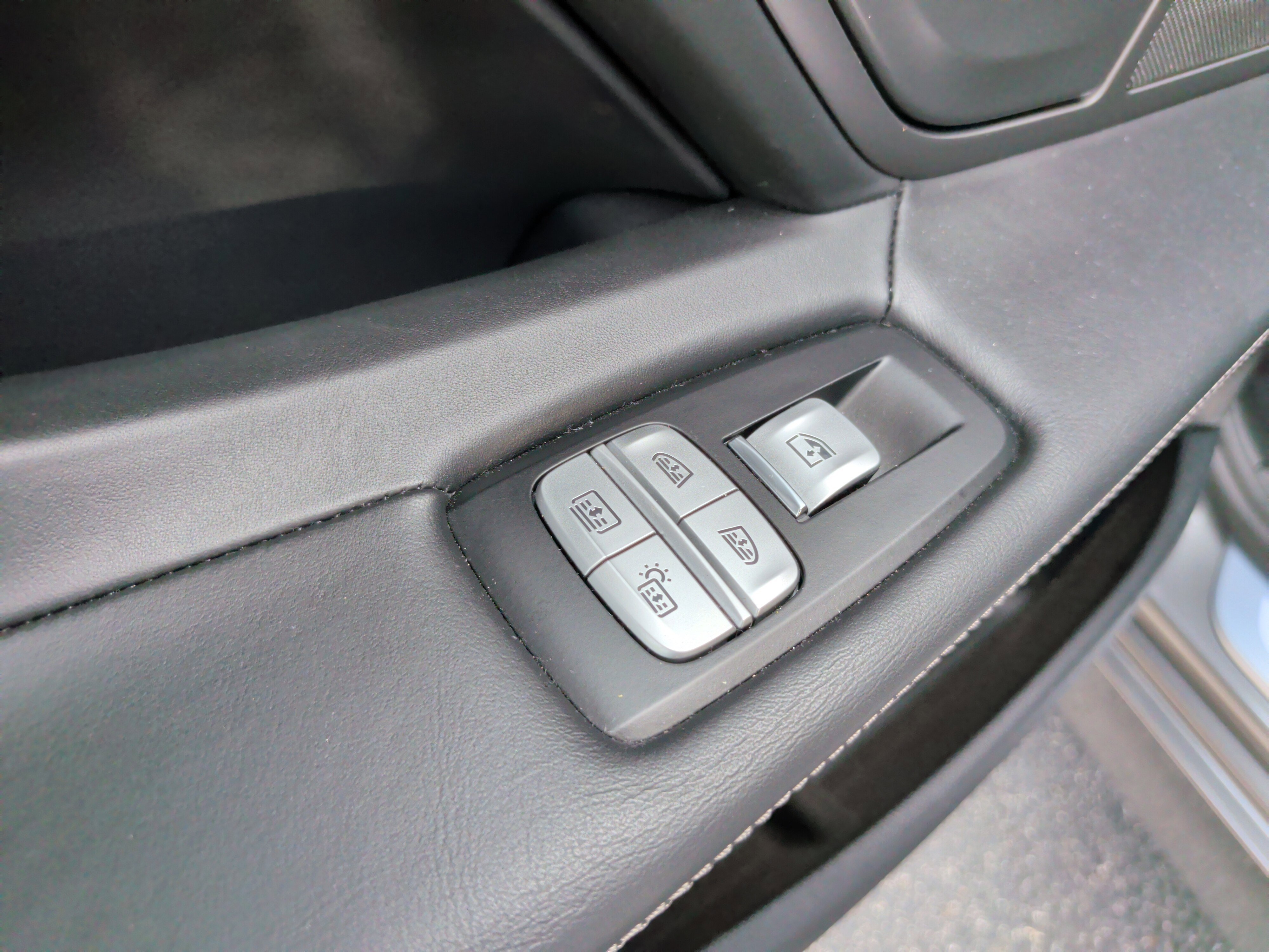 Used 2016 BMW 740i RWD image 36