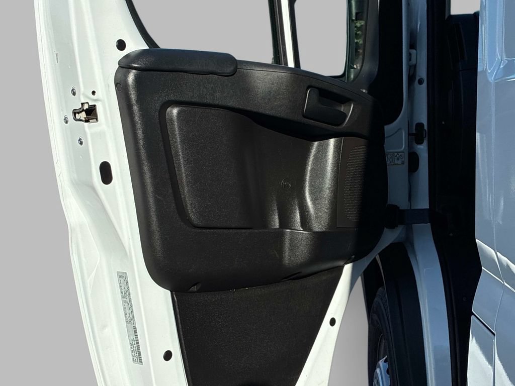 Used 2025 RAM ProMaster 2500 w/ Convenience Group FWD image 18