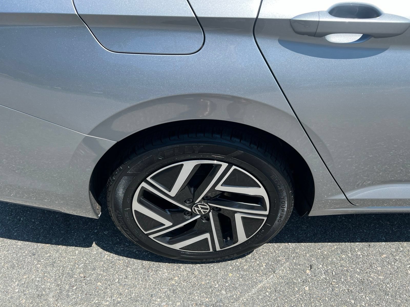 Used 2024 Volkswagen Jetta SEL FWD image 9