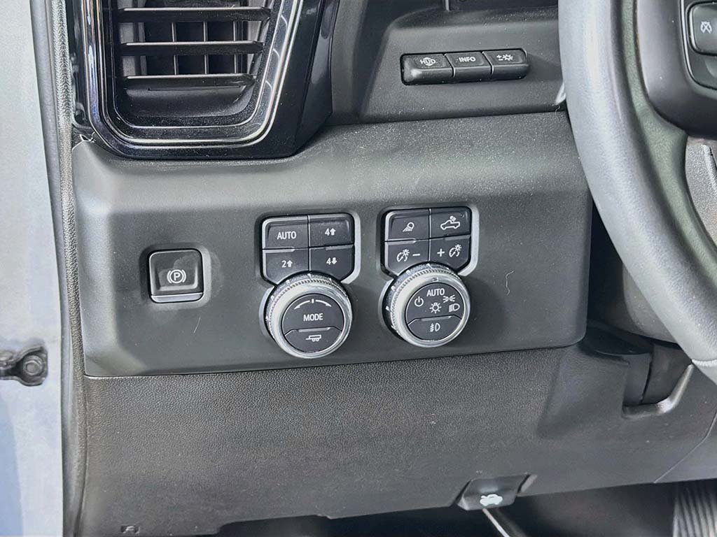 Used 2024 GMC Sierra 2500 AT4 w/ AT4 Premium Plus Package AWD/4WD image 36