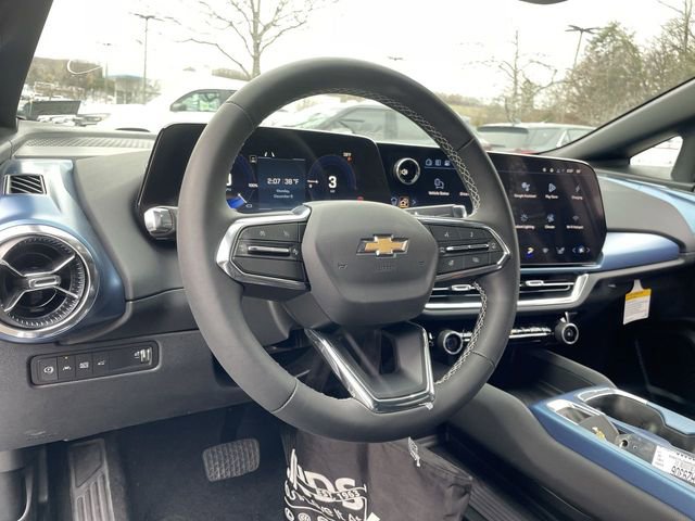New 2026 Chevrolet Equinox EV LT AWD/4WD image 14