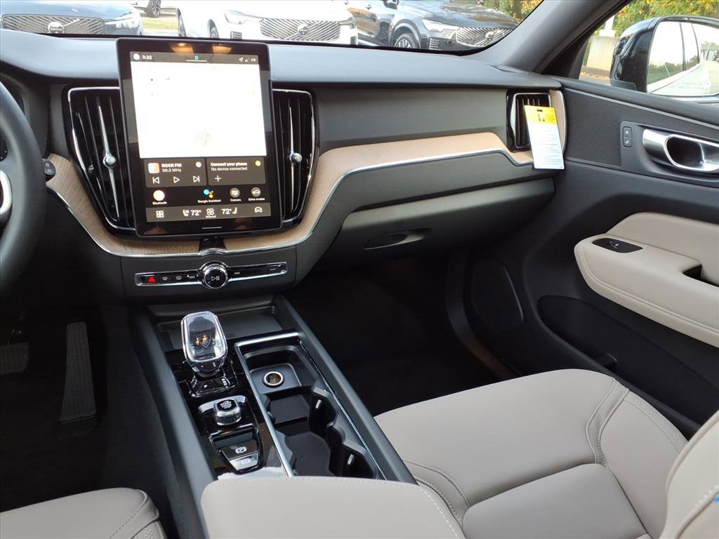 New 2026 Volvo XC60 B5 Core w/ Climate Package image 12