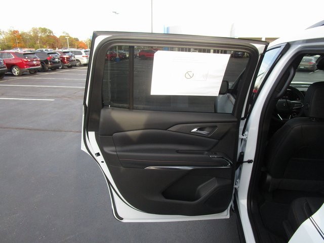 New 2026 Chevrolet Traverse Z71 w/ Driver Confidence Package image 19