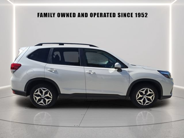 Used 2020 Subaru Forester Premium w/ Popular Package #1 AWD/4WD image 2