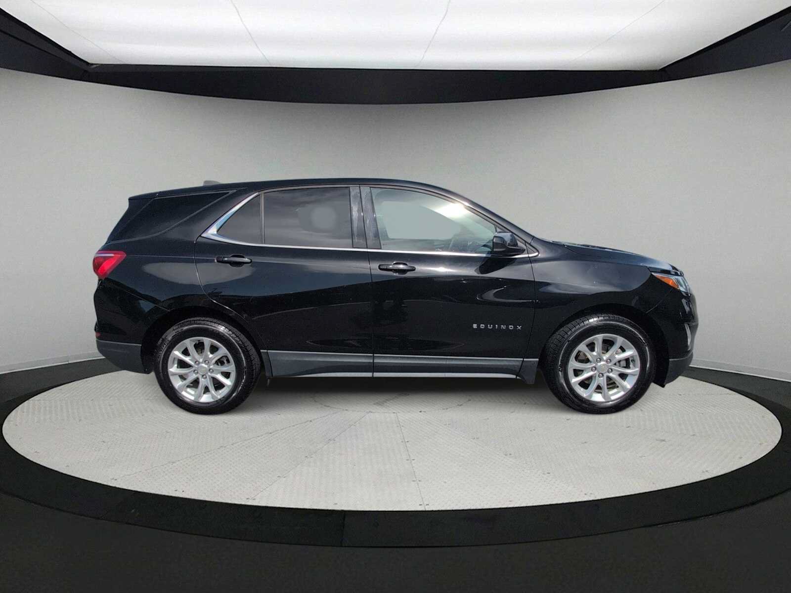 Used 2018 Chevrolet Equinox LT FWD image 9