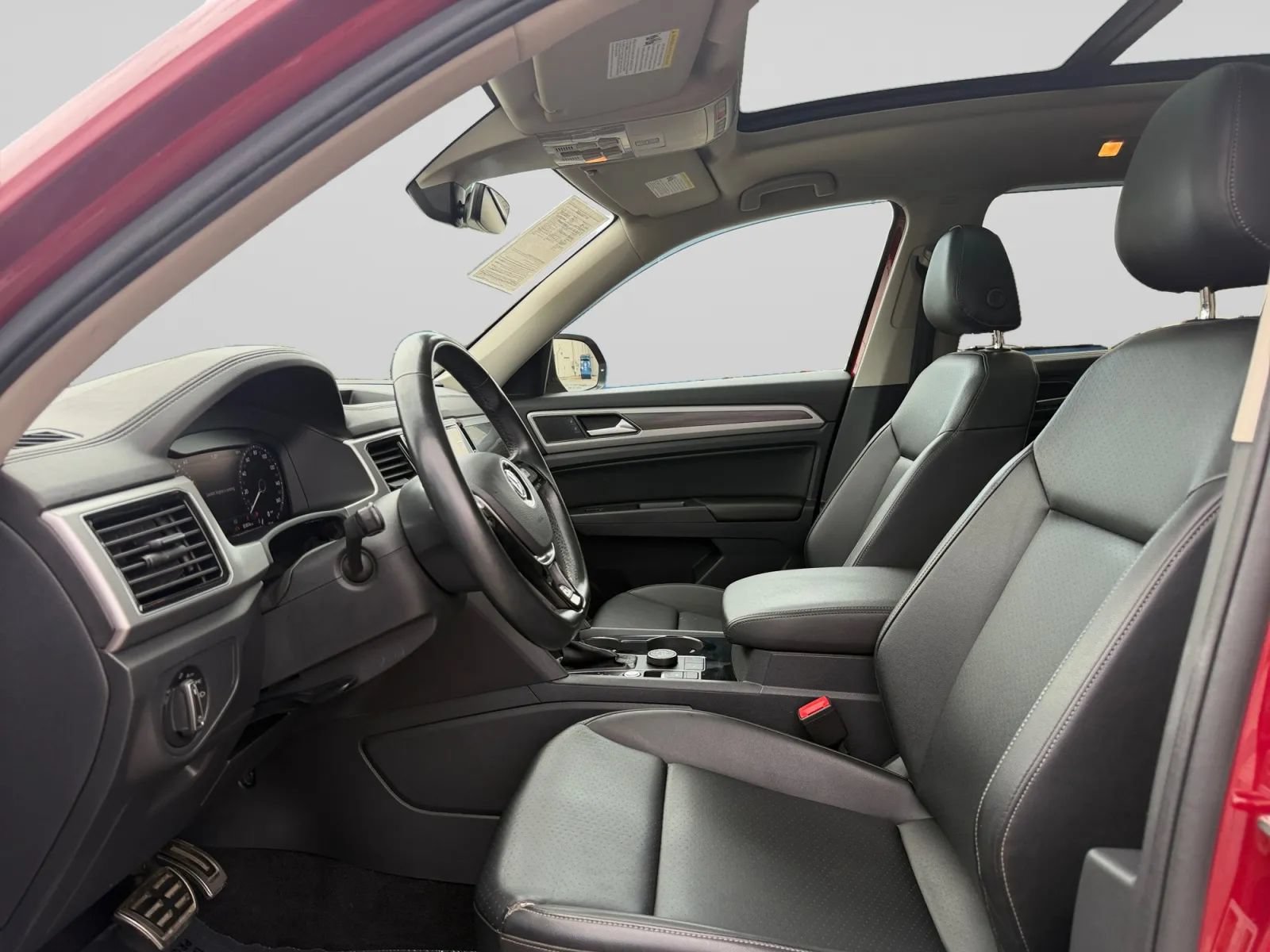 Used 2019 Volkswagen Atlas SEL R-Line AWD/4WD image 16