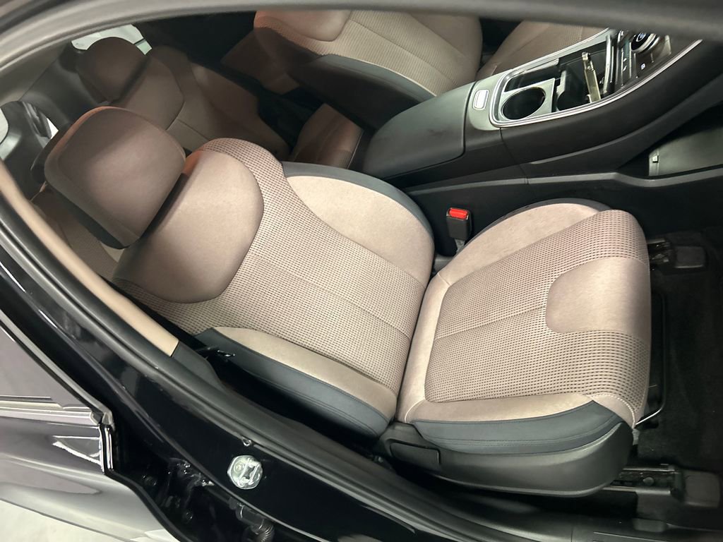 Used 2022 Hyundai Santa Fe SEL w/ Convenience Package image 23