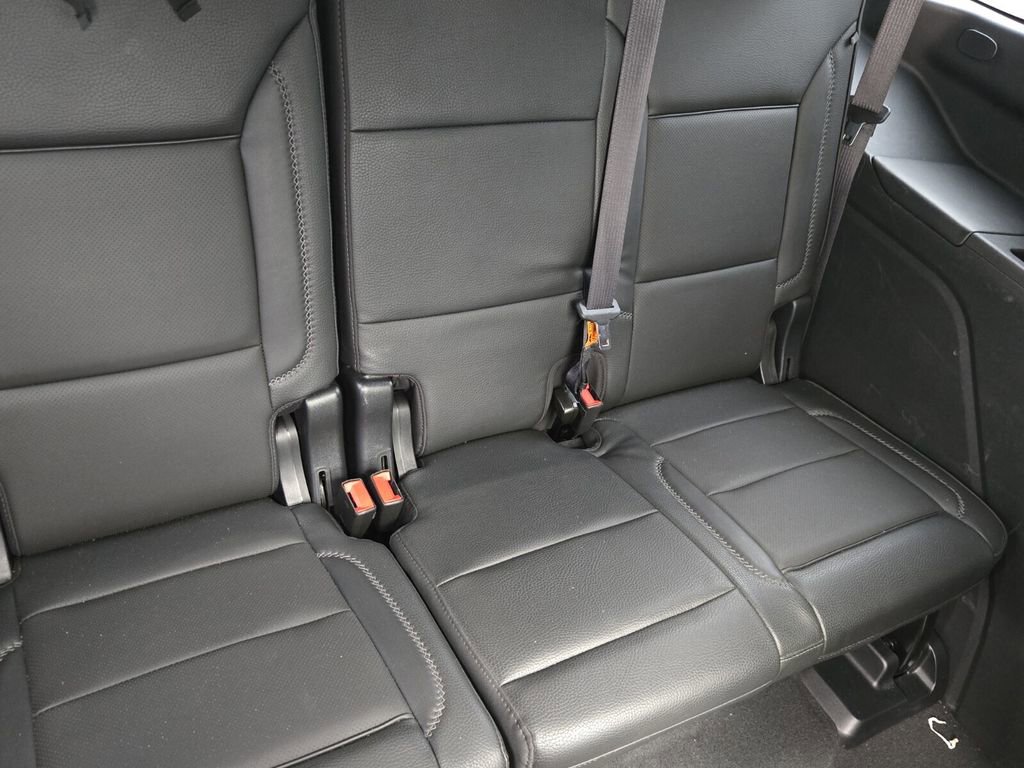Used 2023 GMC Yukon Denali RWD image 19