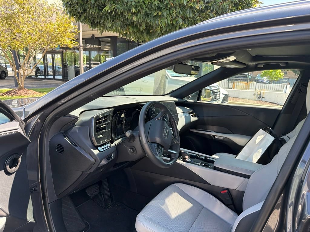 Certified 2025 Lexus RX 350h w/ Convenience Package AWD/4WD image 32