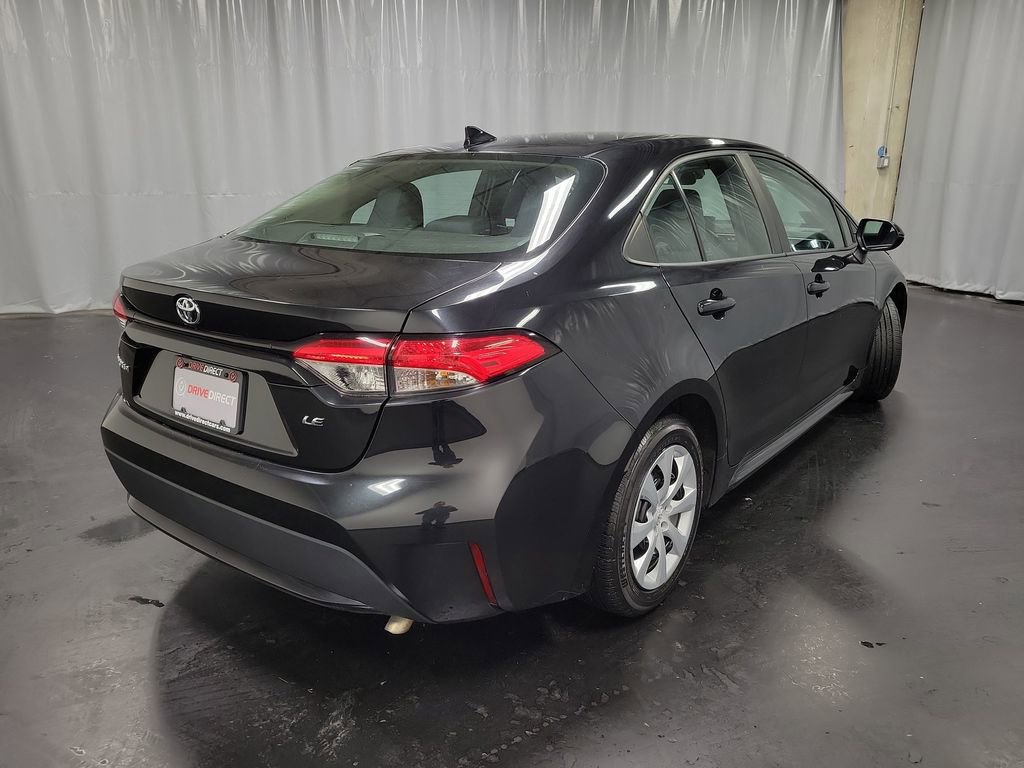 Used 2022 Toyota Corolla LE image 8