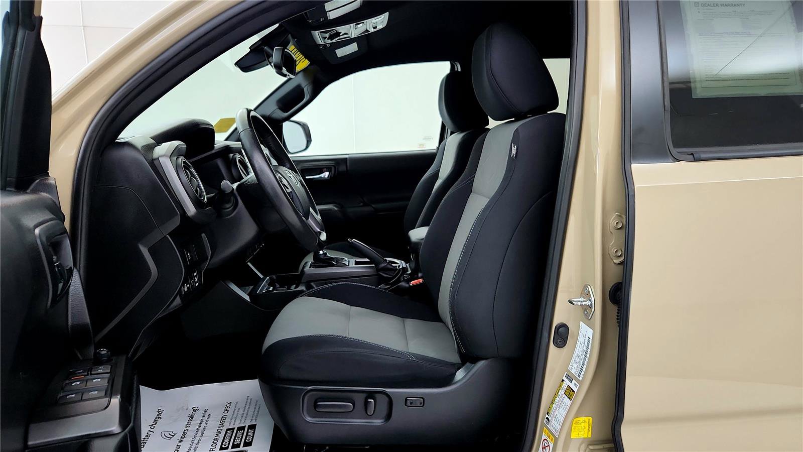 Used 2020 Toyota Tacoma TRD Off-Road image 24