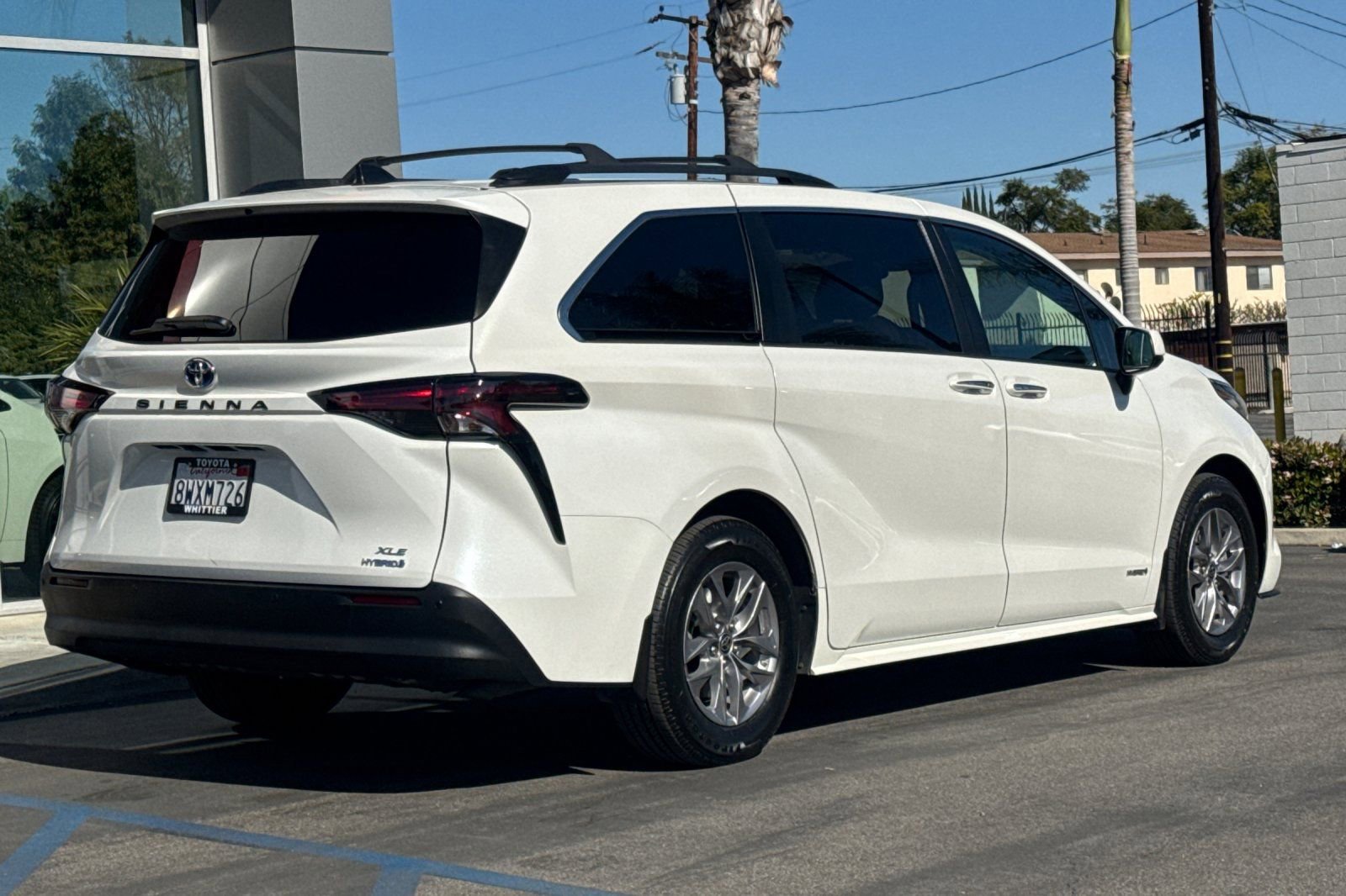 Used 2021 Toyota Sienna XLE w/ XLE Plus Package image 5