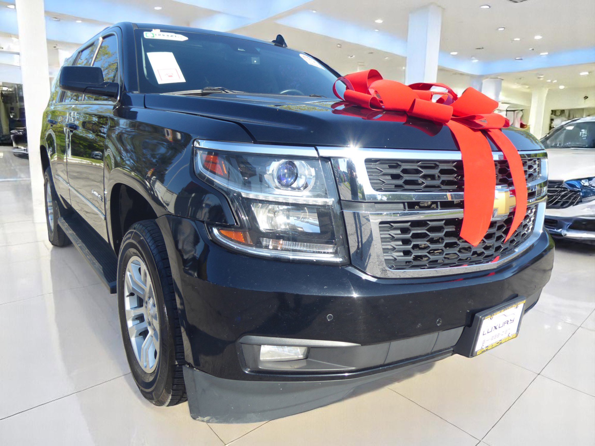 Used 2016 Chevrolet Tahoe LT w/ Luxury Package image 3