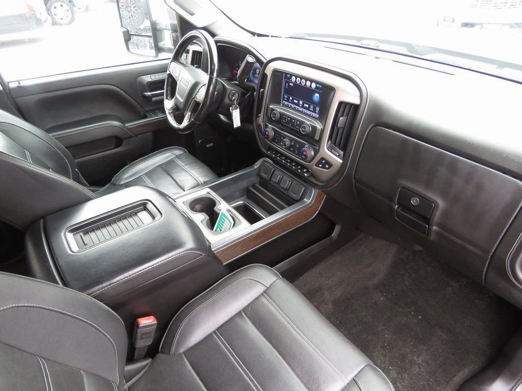 Used 2017 GMC Sierra 3500 Denali w/ Duramax Plus Package image 14