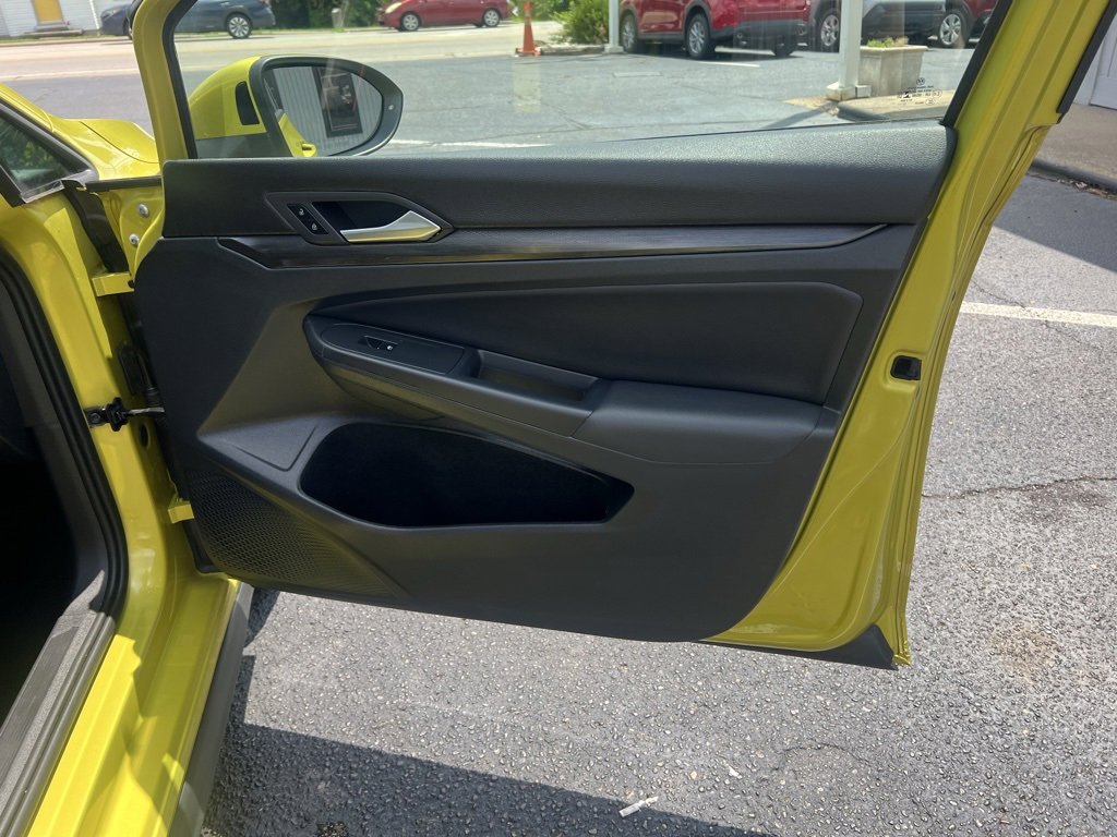 Used 2022 Volkswagen GTI Autobahn image 32