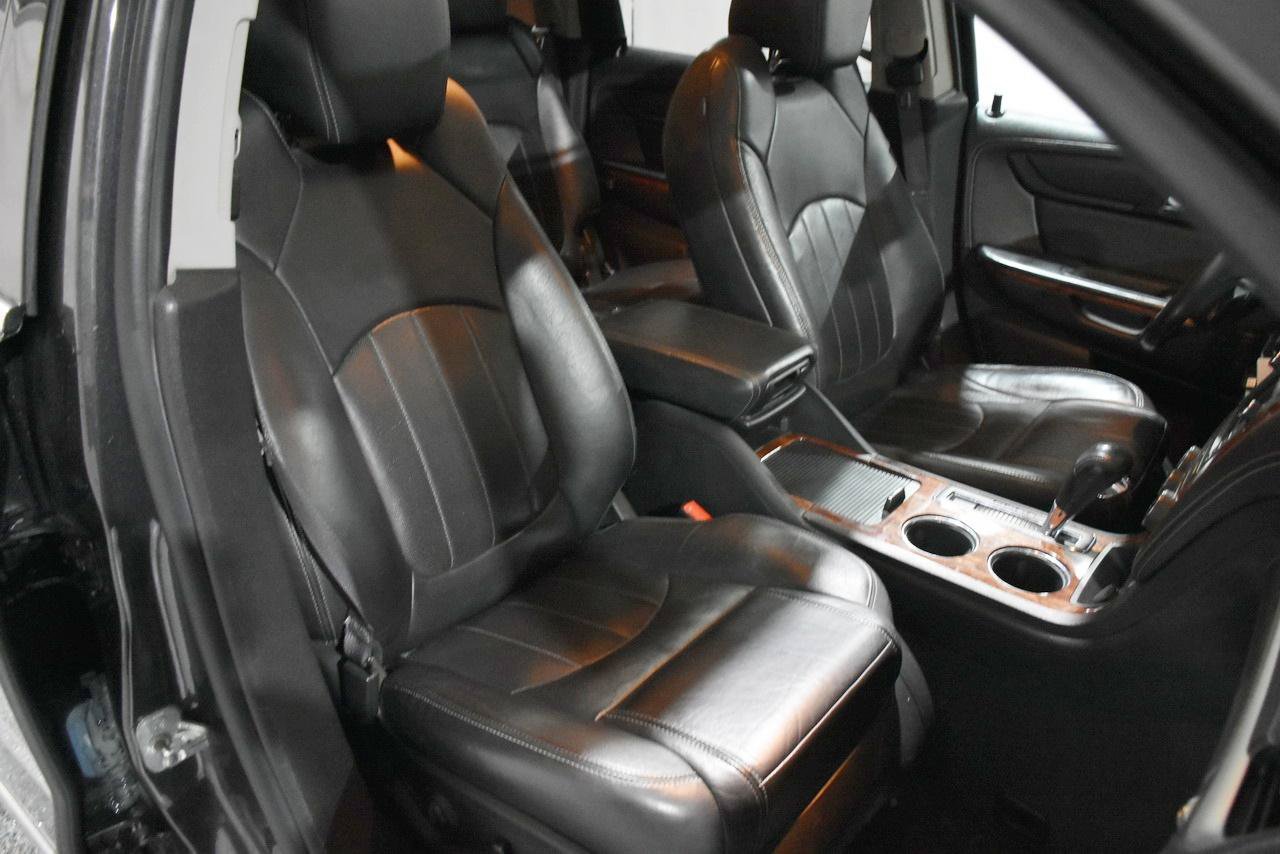 Used 2014 Chevrolet Traverse LTZ FWD image 35