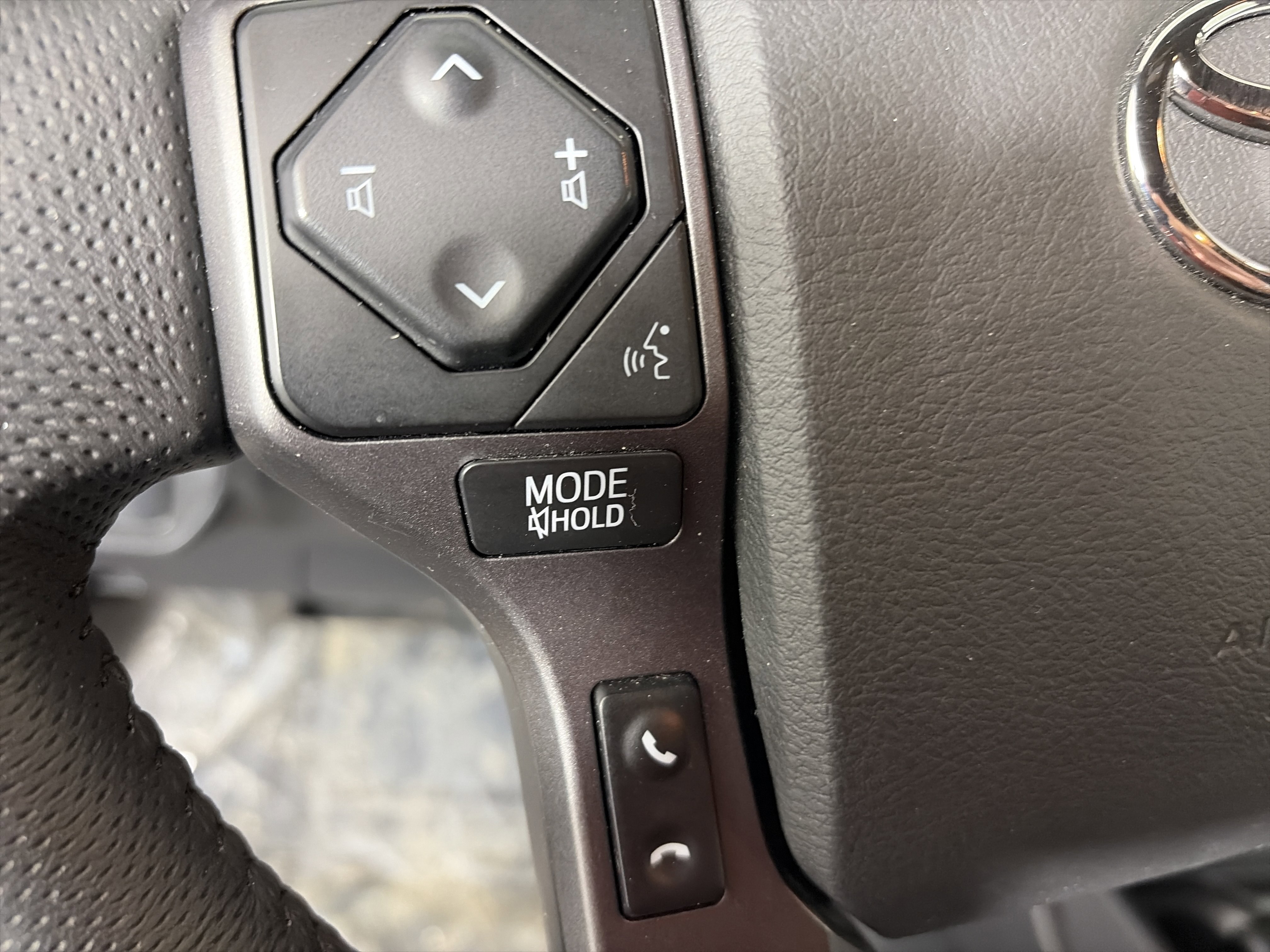 Used 2023 Toyota Tacoma TRD Sport w/ Technology Package image 27