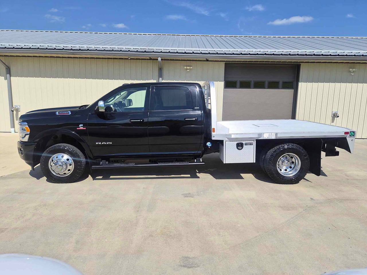 Used 2022 RAM 3500 Laramie AWD/4WD image 7