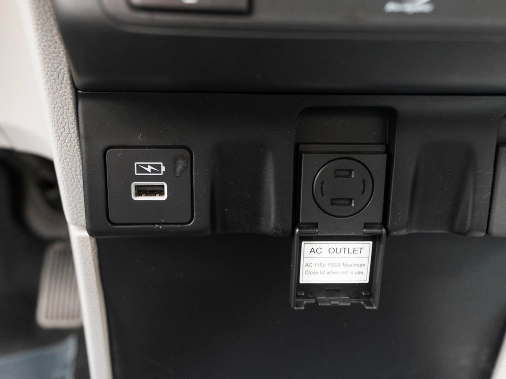 Used 2024 Honda Odyssey Elite image 33