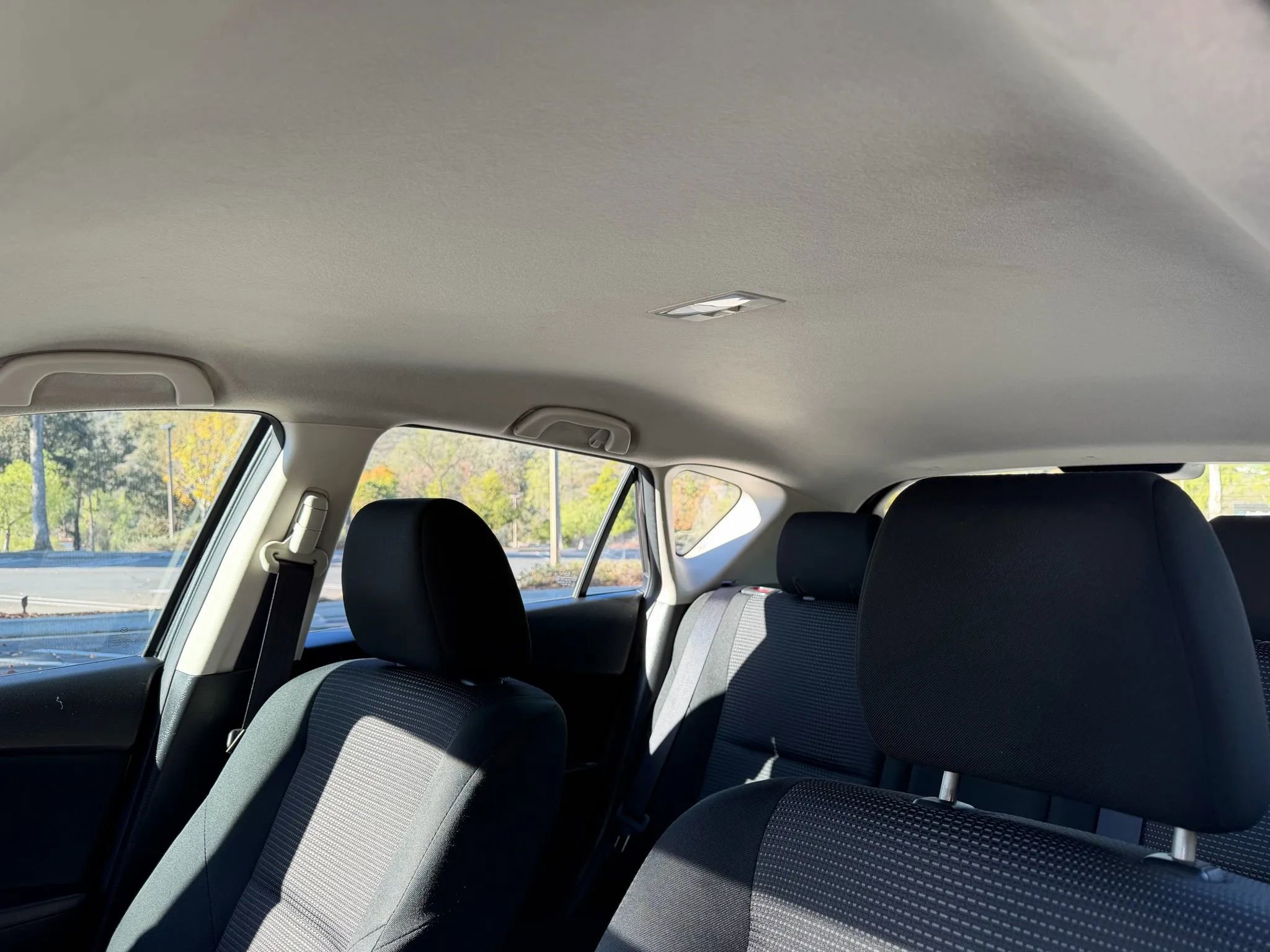 Used 2012 MAZDA MAZDA3 i Touring image 12