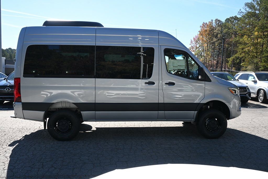 Used 2025 Mercedes-Benz Sprinter 2500 image 24