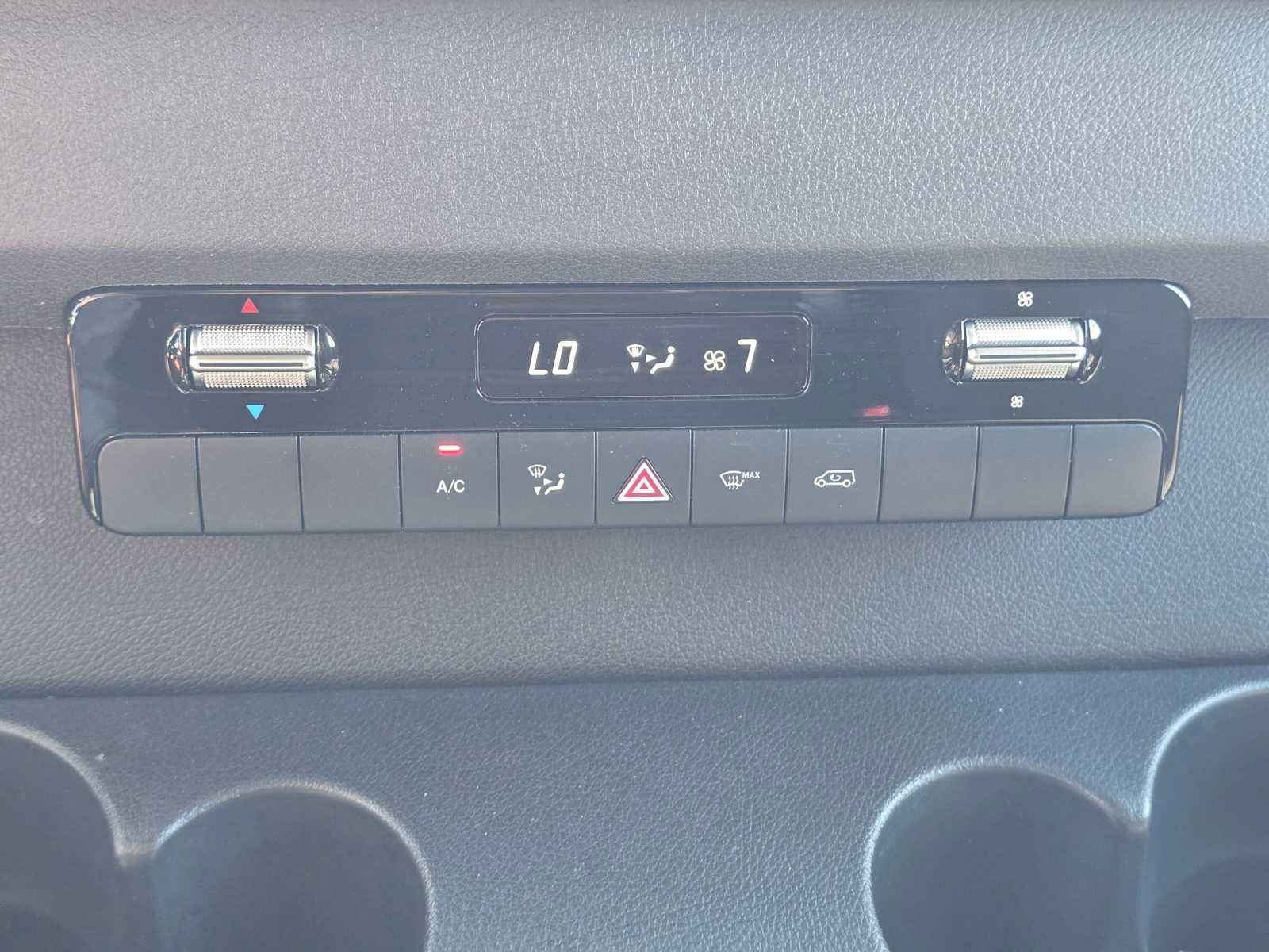 Used 2025 Mercedes-Benz Sprinter 2500 image 26
