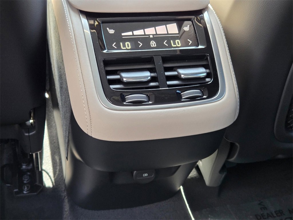 New 2026 Volvo XC90 B5 Core w/ Protection Package image 11