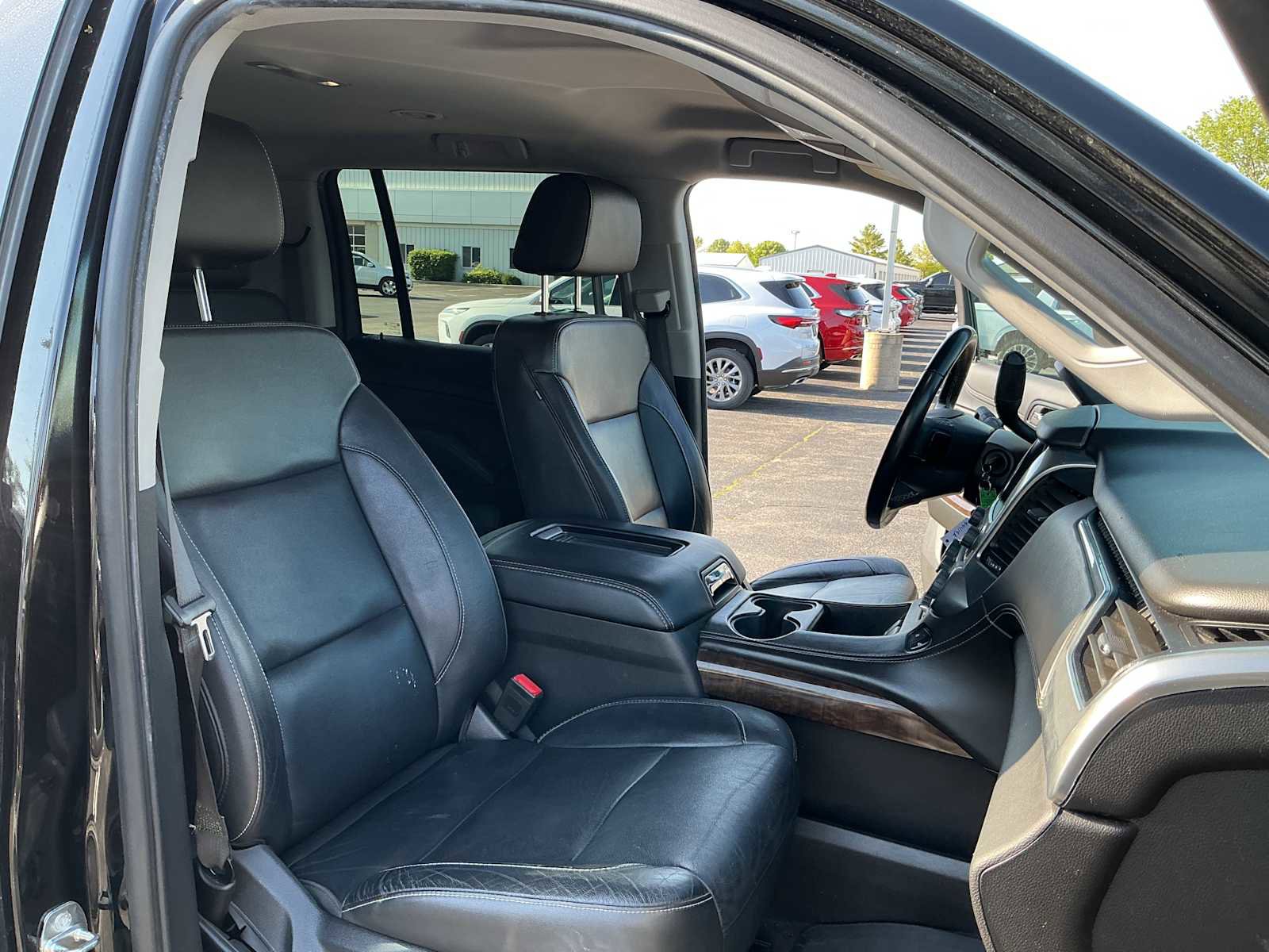 Used 2019 Chevrolet Suburban LT AWD/4WD image 29