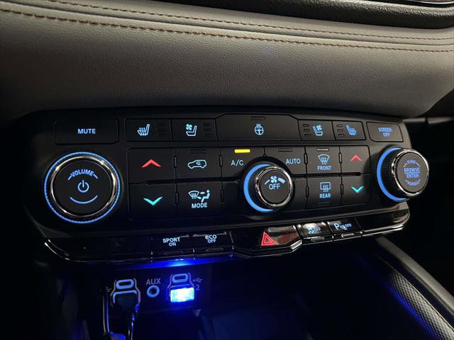 Used 2022 Dodge Durango R/T w/ Blacktop Package image 32