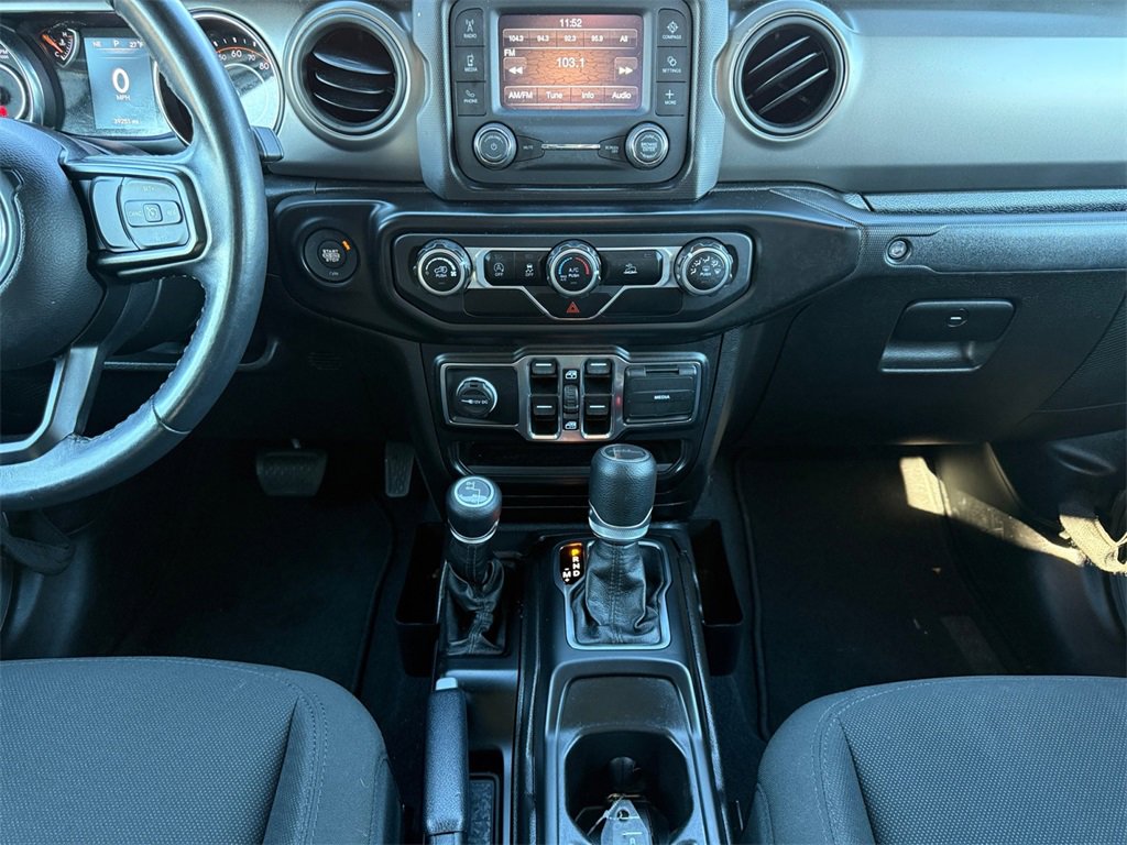 Used 2021 Jeep Gladiator Willys image 11