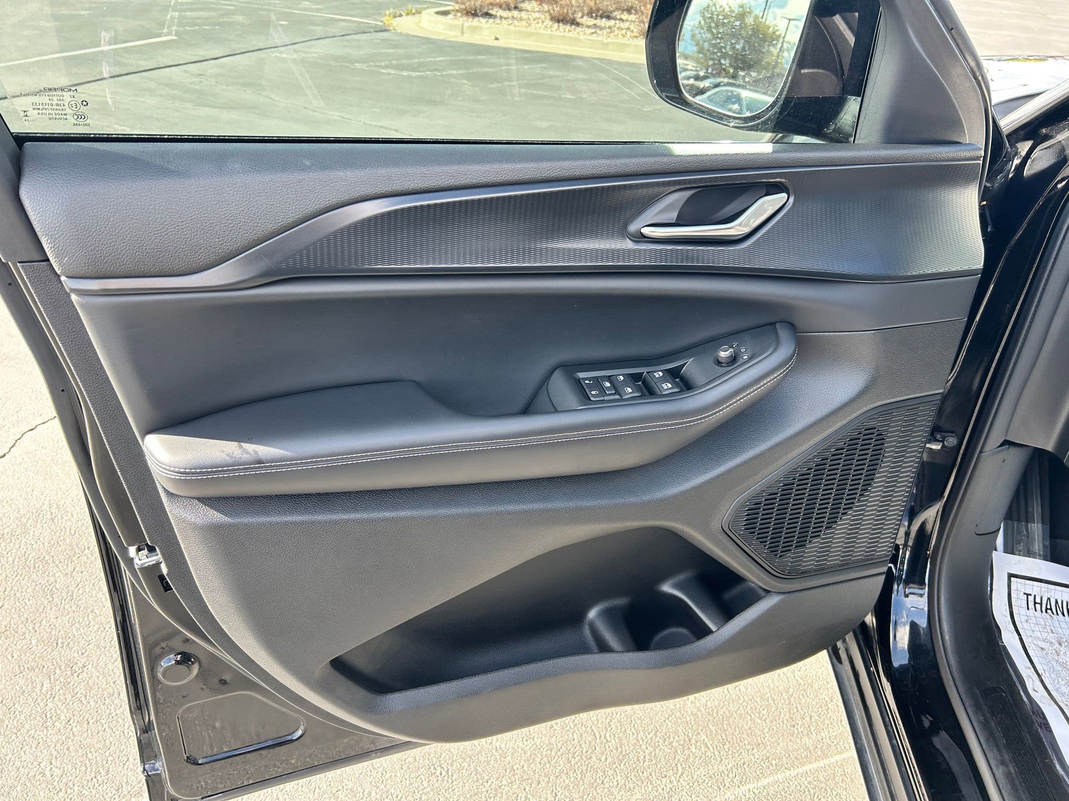 Used 2024 Jeep Grand Cherokee L Altitude image 9