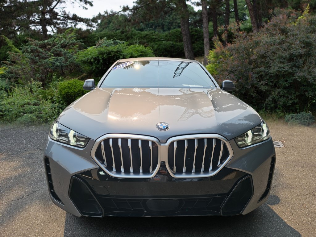 Used 2026 BMW X6 xDrive40i w/ Climate Comfort Package AWD/4WD image 2