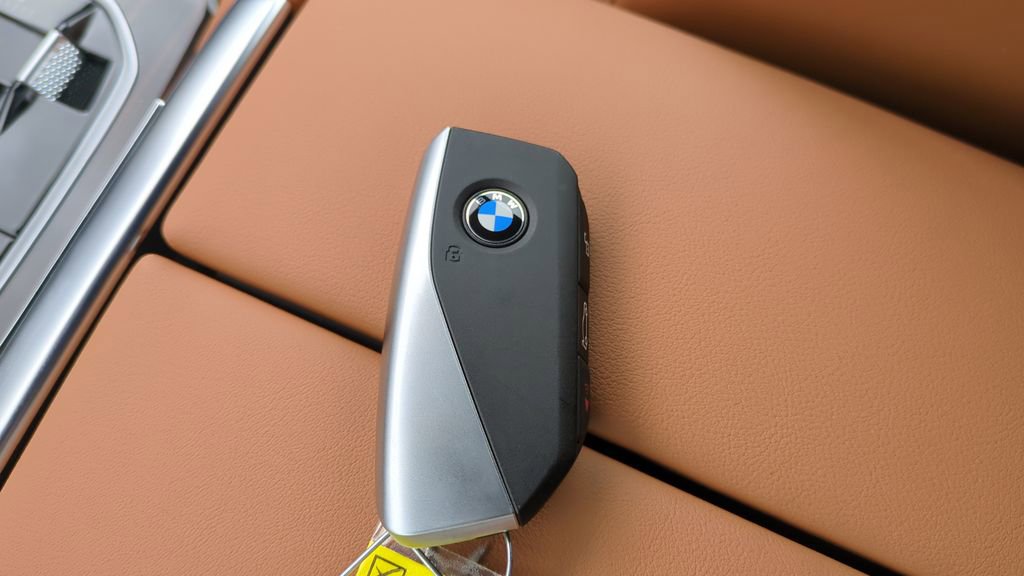 New 2026 BMW X5 xDrive50e image 35