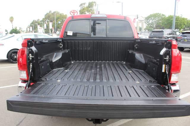 Used 2016 Toyota Tacoma SR5 w/ SR5 Appearance Package (SN) RWD image 20