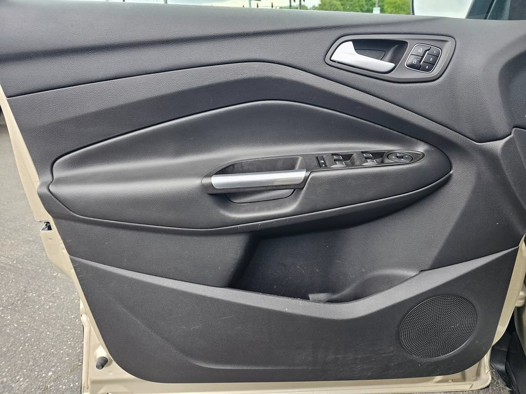 Used 2017 Ford Escape Titanium FWD image 21