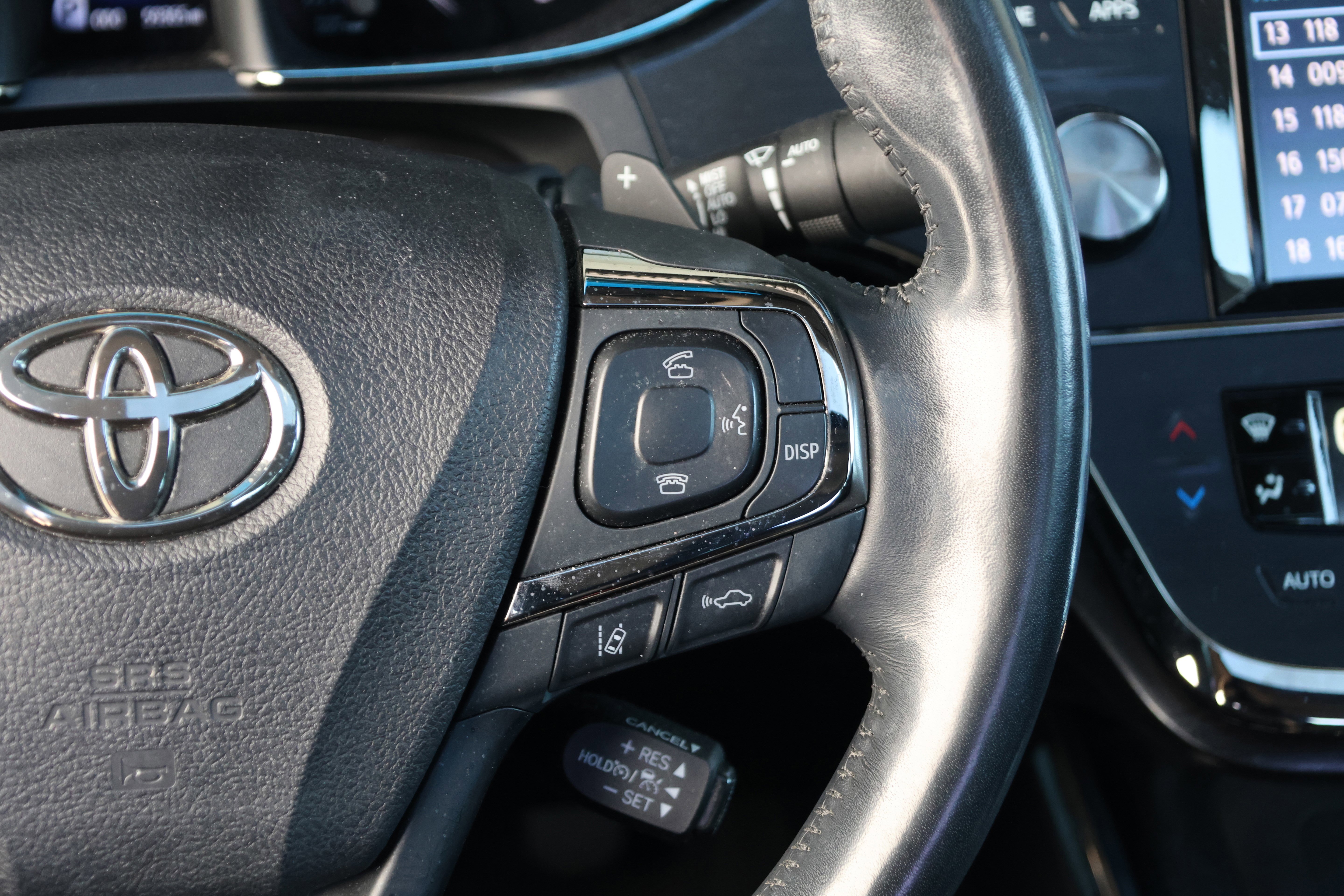 Used 2017 Toyota Avalon Limited image 21