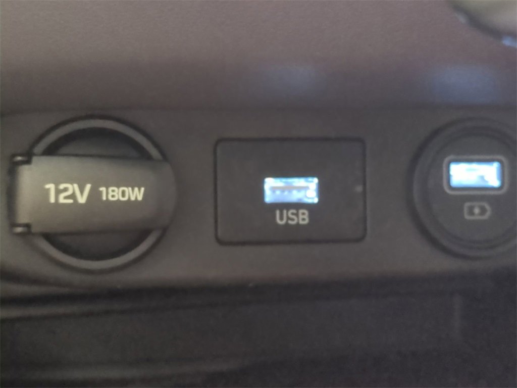 Certified 2023 Hyundai Elantra SEL w/ Convenience Package image 23