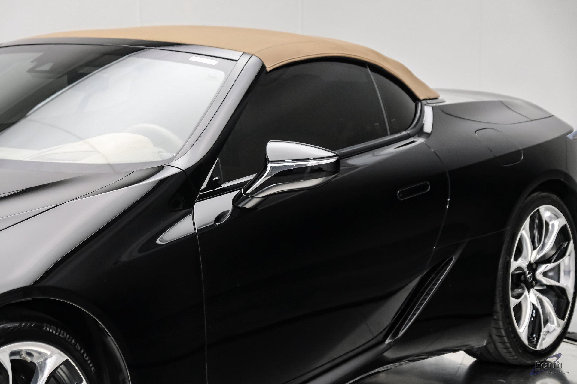 Used 2021 Lexus LC 500 Convertible w/ Touring Package RWD image 35