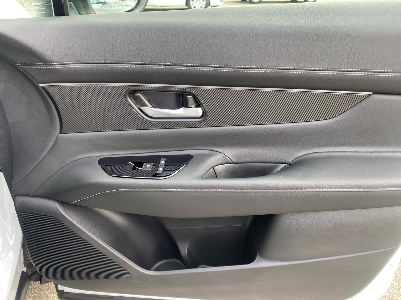 Used 2025 Nissan Murano SV w/ Cargo Package image 25