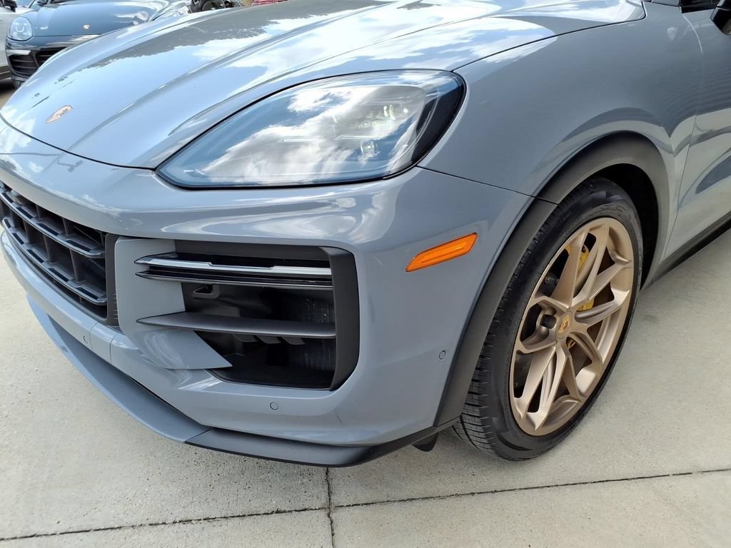 Certified 2024 Porsche Cayenne Turbo GT AWD/4WD image 11