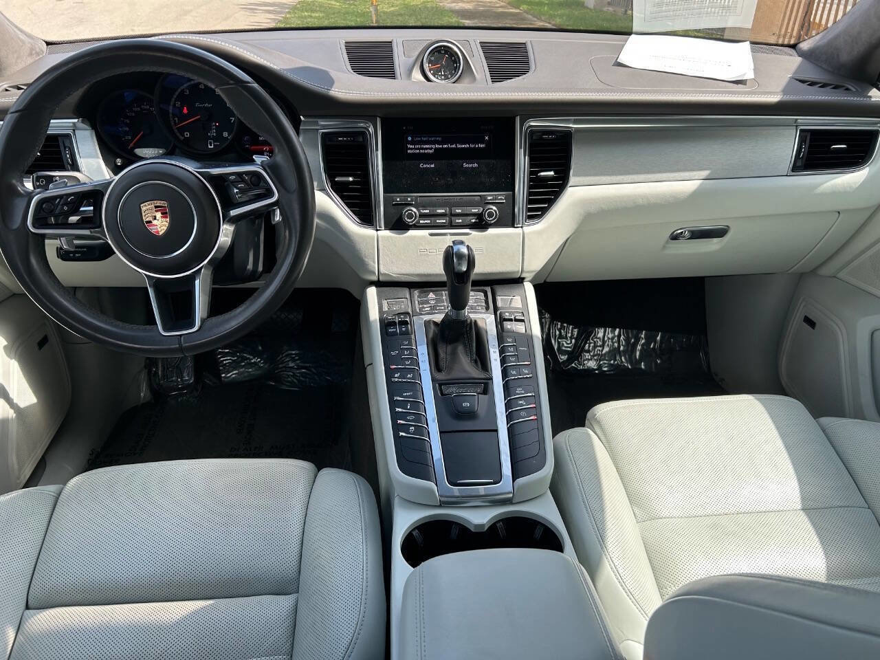 Used 2017 Porsche Macan Turbo image 17